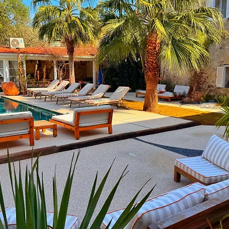 Jardin D'azur Αλακάτι